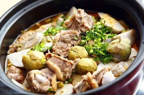 Vịt bầu nấu khoai sọ