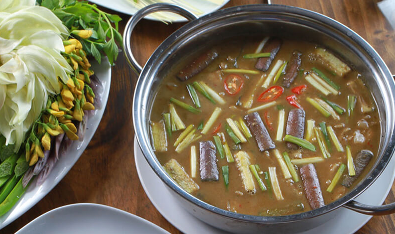 Lẩu mắm cá linh phong cách miền Tây Lẩu mắm cá linh phong cách miền Tây