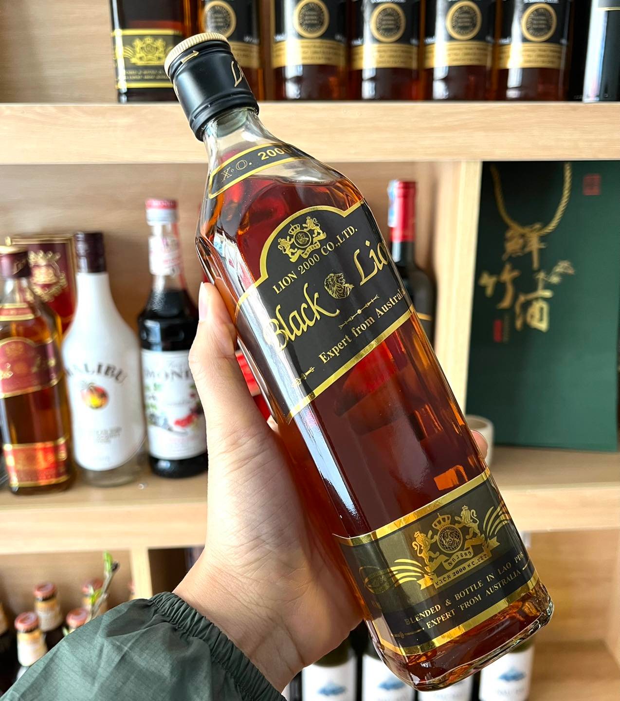 Giới thiệu sản phẩm rượu black lion chai 750ml